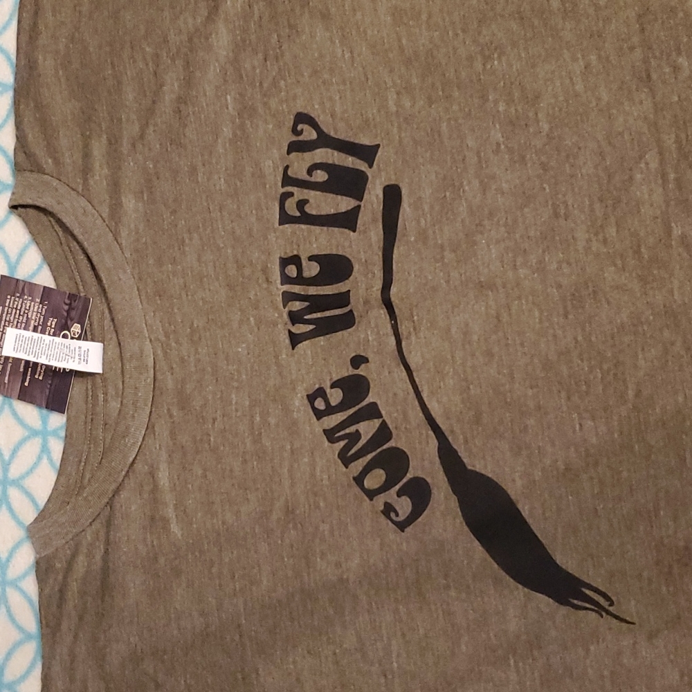 Come We Fly Hocus Pocus shirt NWT
